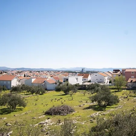 Apartment Diora And Silver Vodice