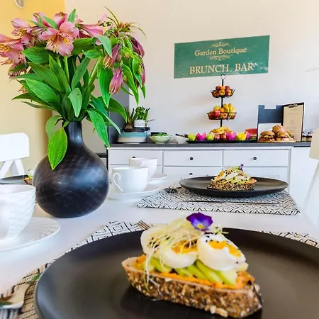 Diora And Silver דירה וודיצה