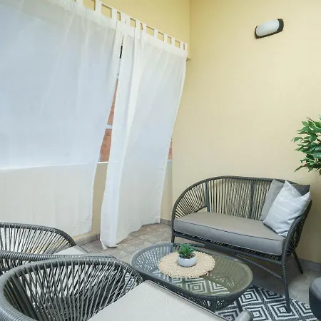 Diora And Silver דירה