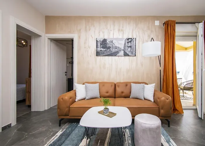 Diora And Silver דירה