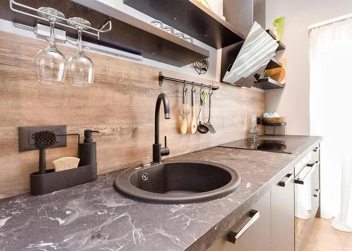 Diora And Silver דירה