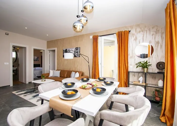 Diora And Silver דירה *