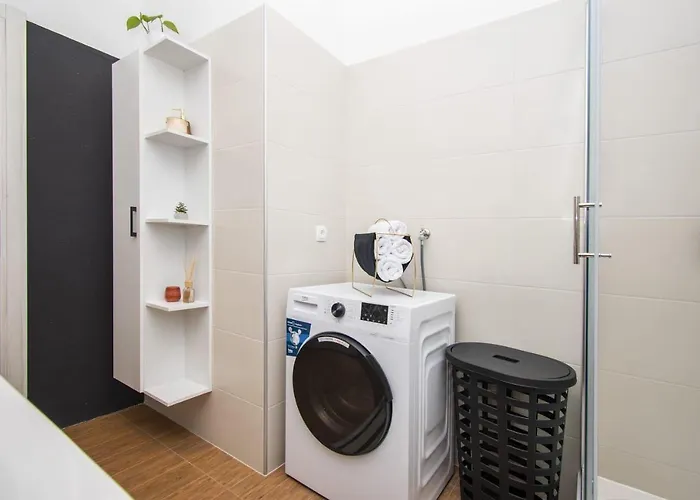 Diora And Silver וודיצה