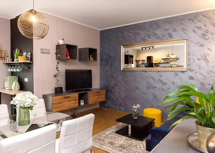 Diora And Silver דירה וודיצה