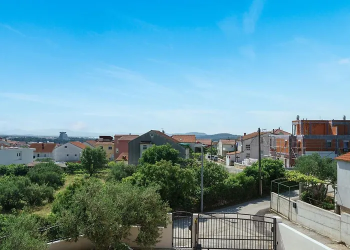 Diora And Silver דירה *